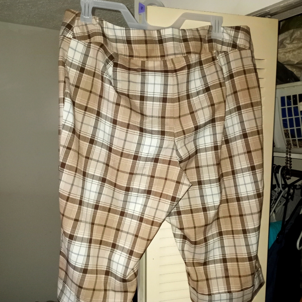 Capri Pants